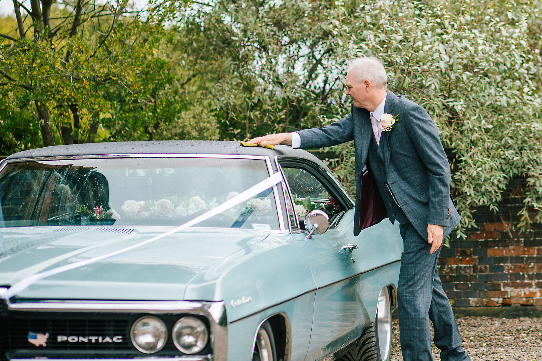 vintage wedding car