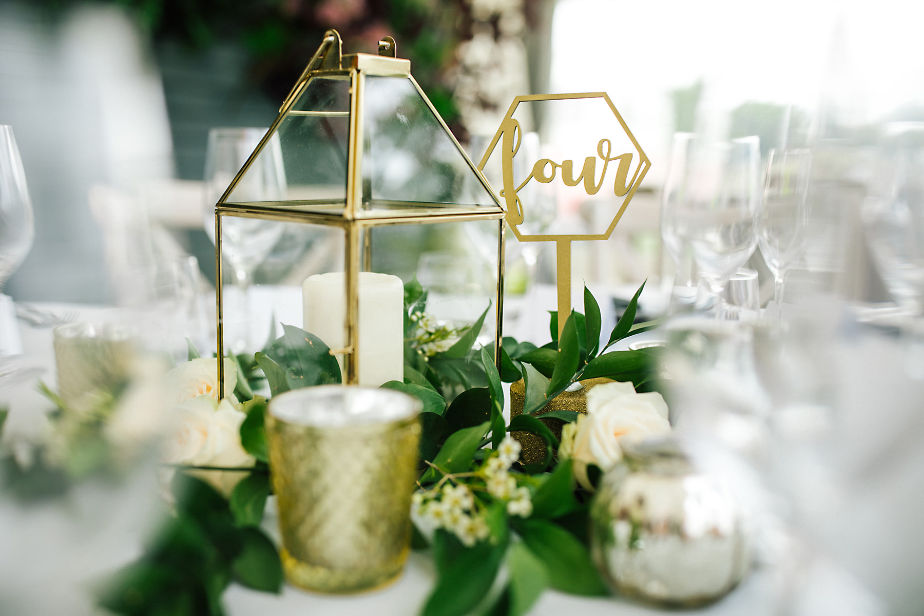 gold wedding table decorations