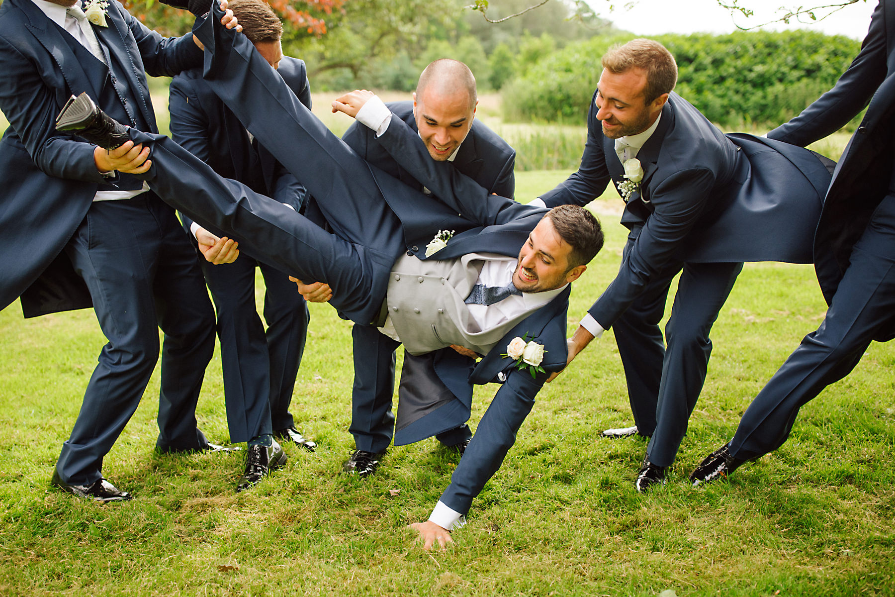 fun groomsmen photo