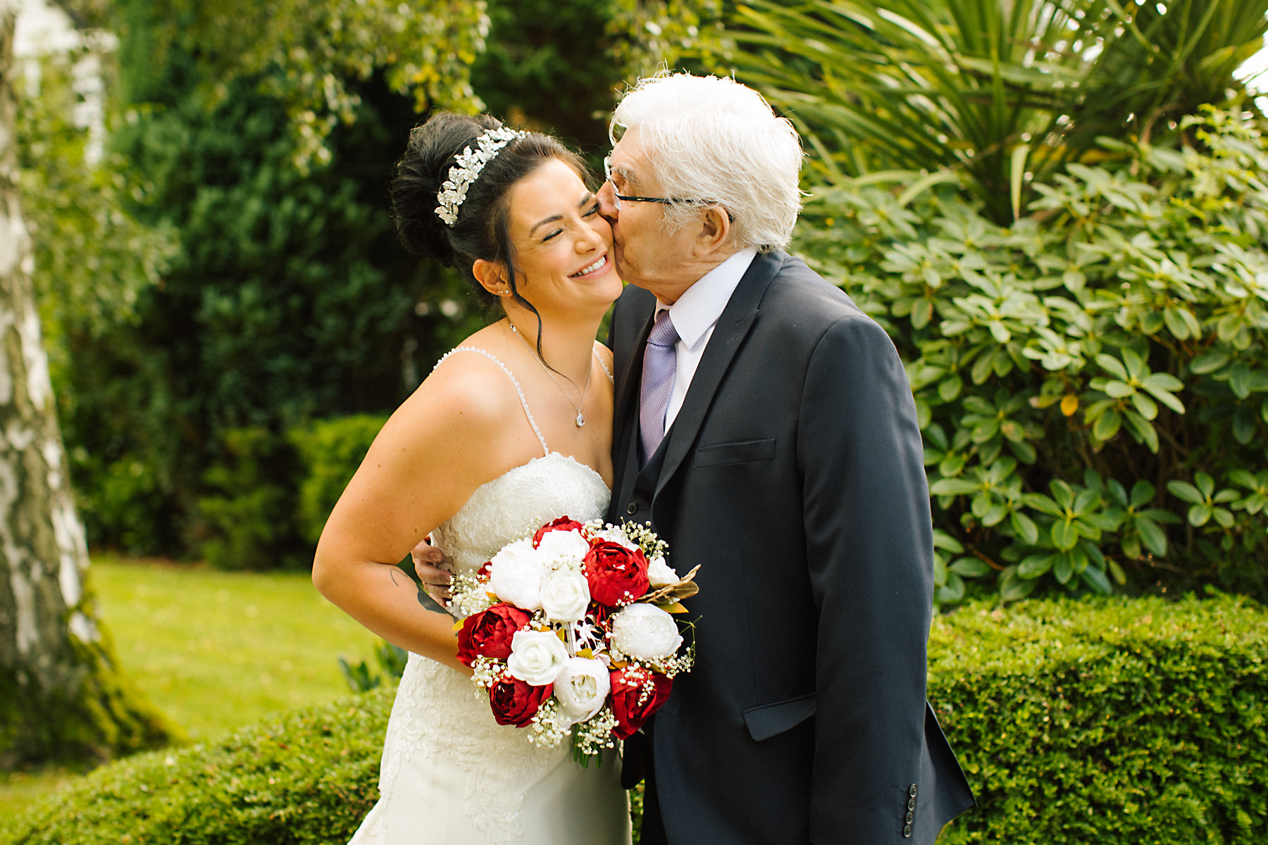 bride and grandad photo