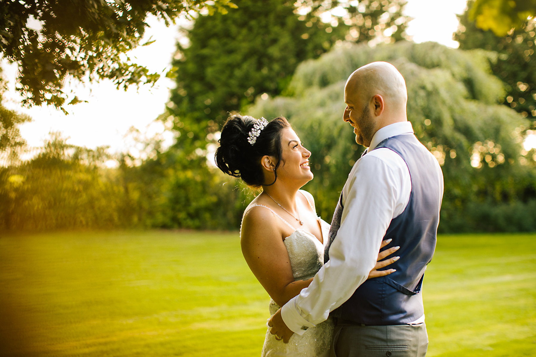 chimney house hotel outside wedding photos