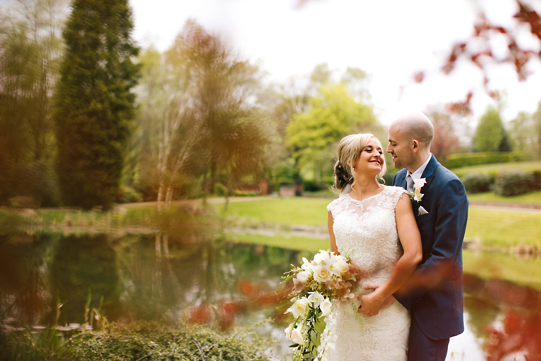 moddershall oaks summer wedding 